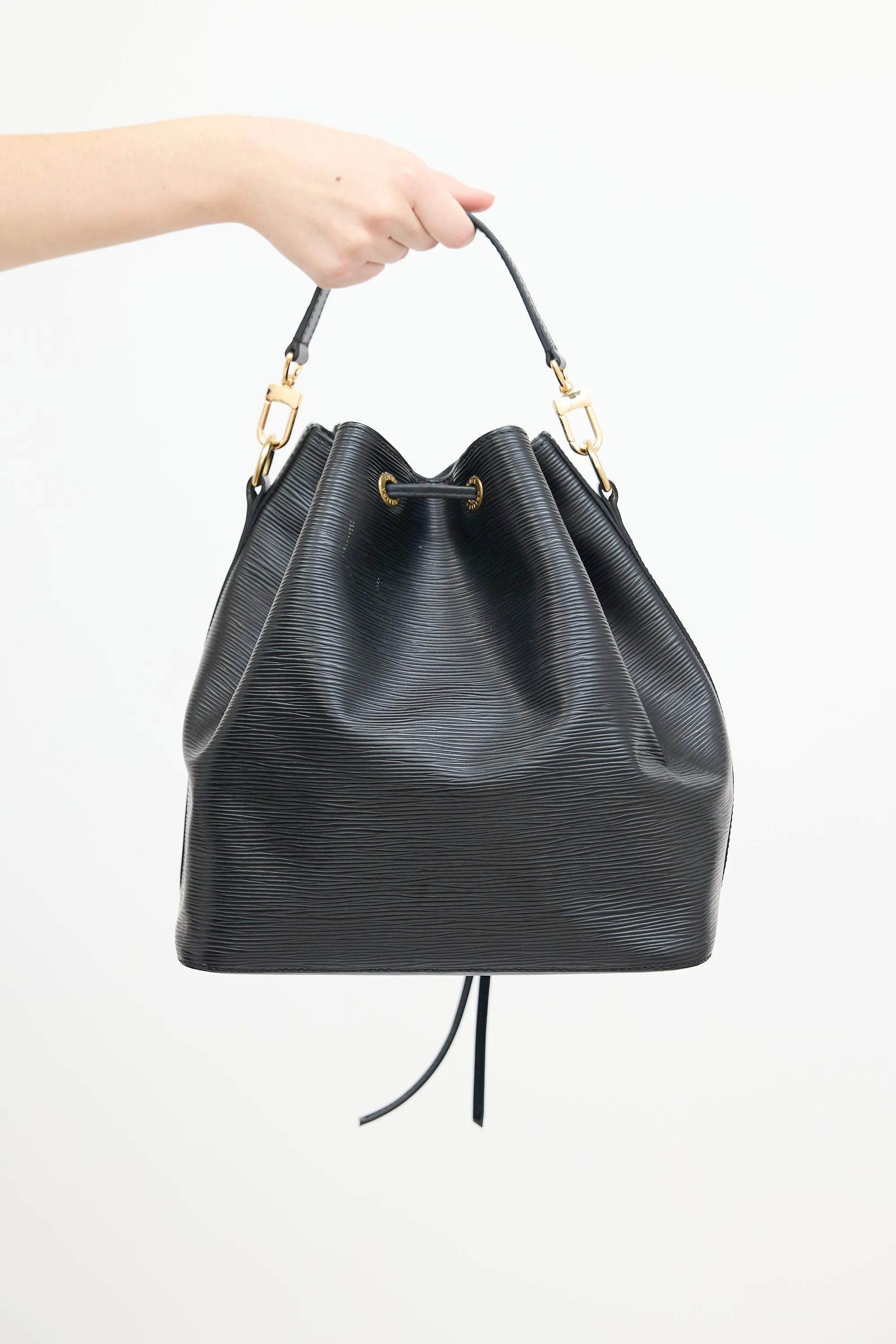 Black Epi Leather Petit Noé Bucket Bag