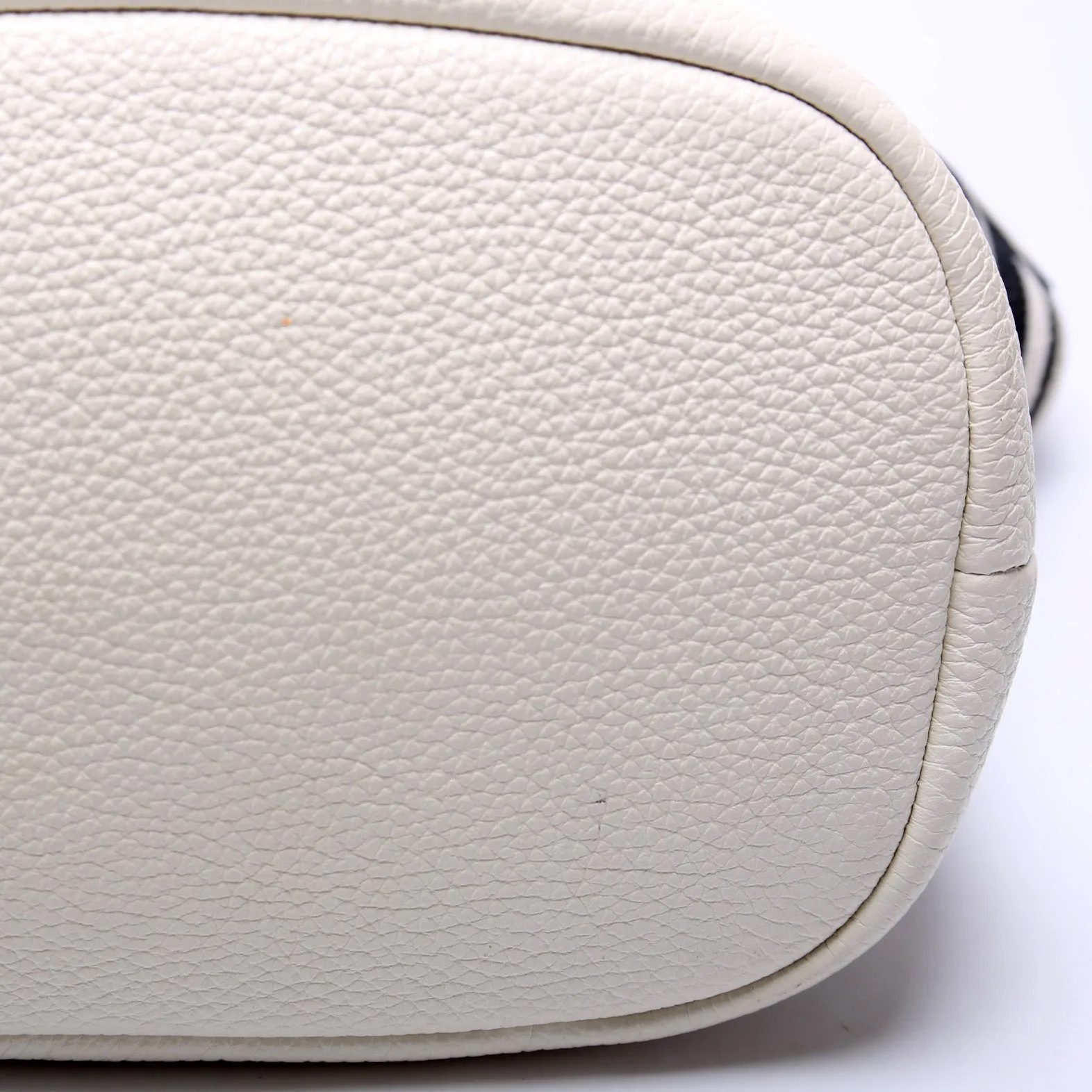 Bucket Bag Leather