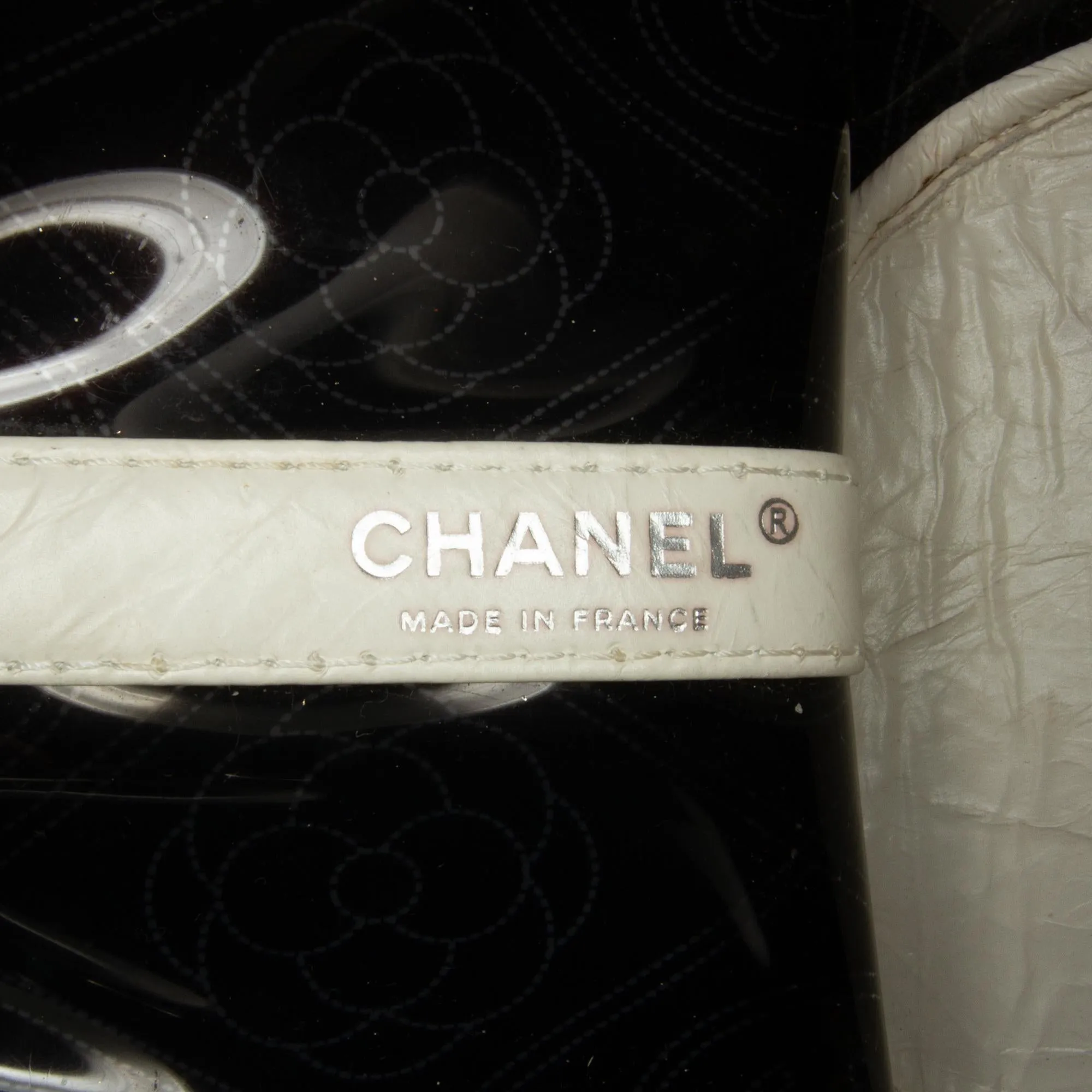 Chanel Crumpled Calfskin PVC Camellia Bucket (SHG-gZFHoM)