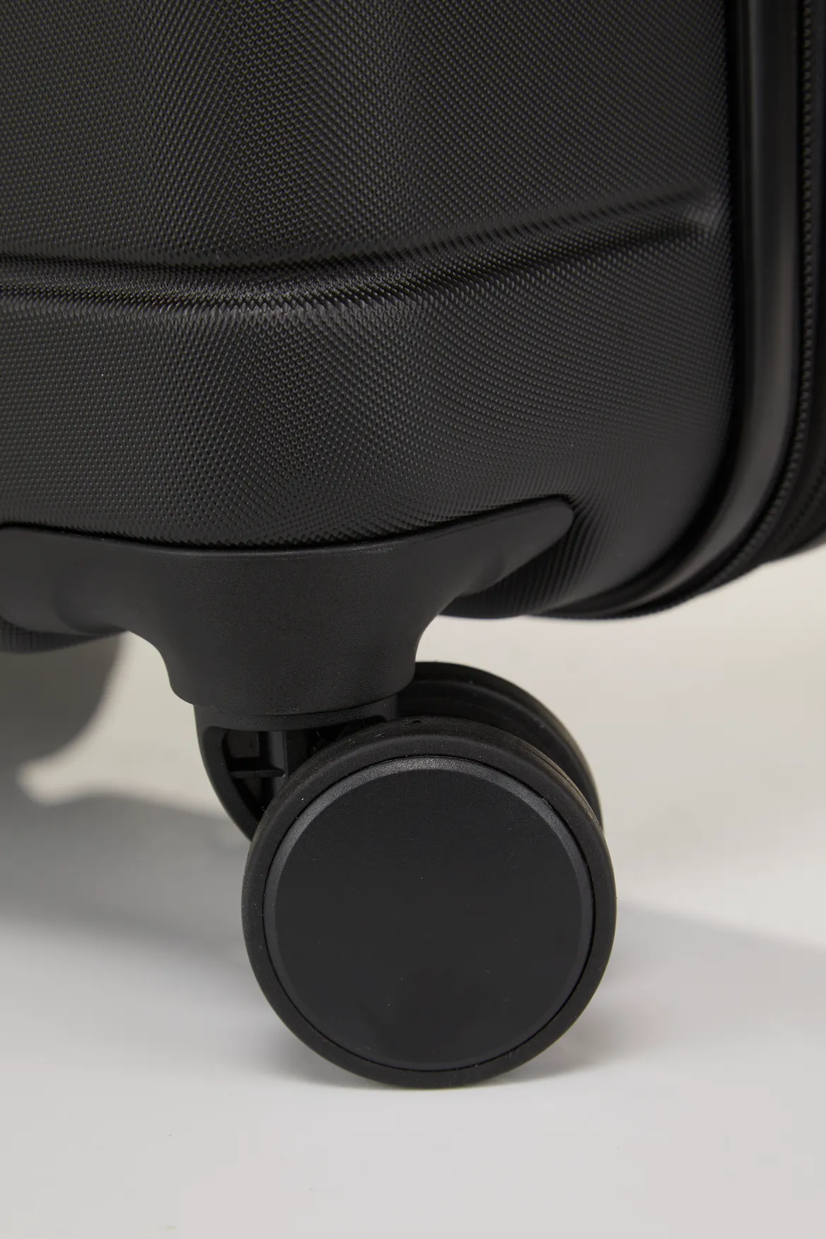 Stori Large Suitcase